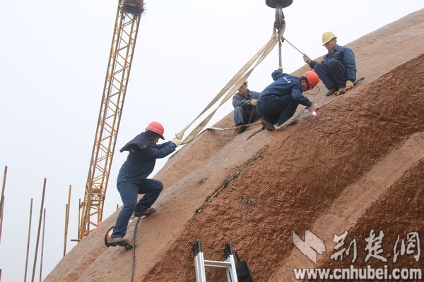 現(xiàn)全球最大關(guān)公青銅雕像，目測(cè)宇達(dá)施工（圖）