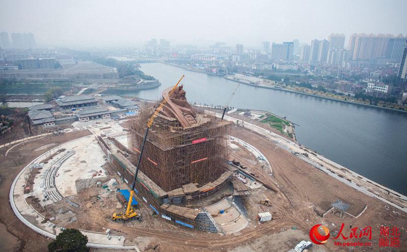 現(xiàn)全球最大關(guān)公青銅雕像，目測(cè)宇達(dá)施工（圖）