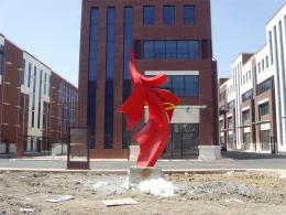 hj1724 不銹鋼雕塑—凌空之剪_青島國際服裝城不銹鋼雕塑、石雕、玻璃鋼雕塑_濱州宏景雕塑有限公司