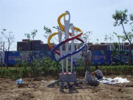 hj1742 不銹鋼雕塑-針線之魅_青島國際服裝城不銹鋼雕塑、石雕、玻璃鋼雕塑_濱州宏景雕塑有限公司